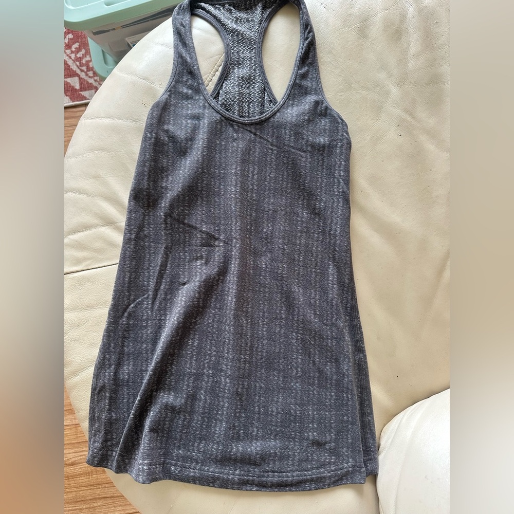 Lululemon tank